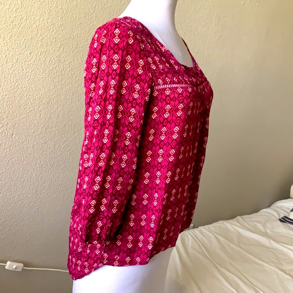 Mossimo  top. - Picture 3 of 7